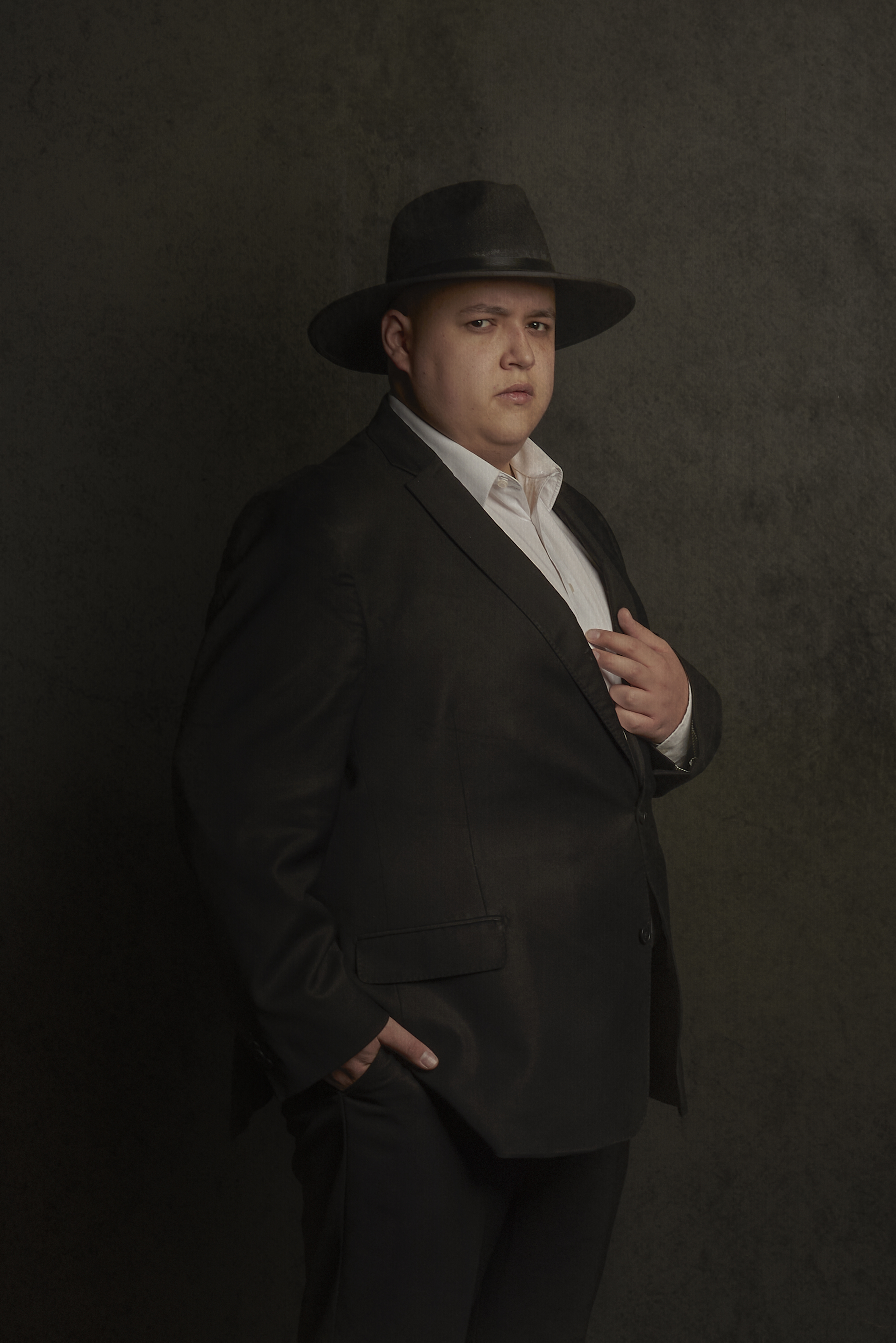 Raúl Alcocer · studio portrait